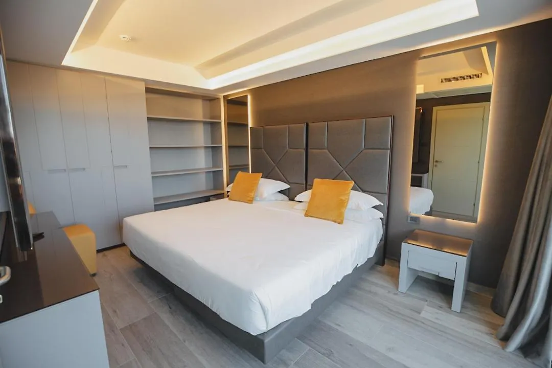 Hotel & Resort Tre Fontane Luxury Portici