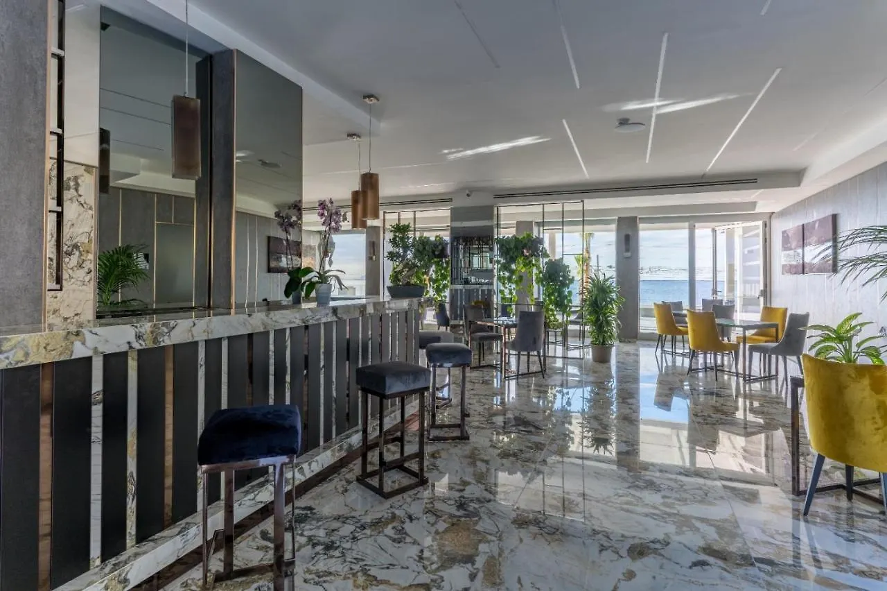 Hotel & Resort Tre Fontane Luxury ポルティチ