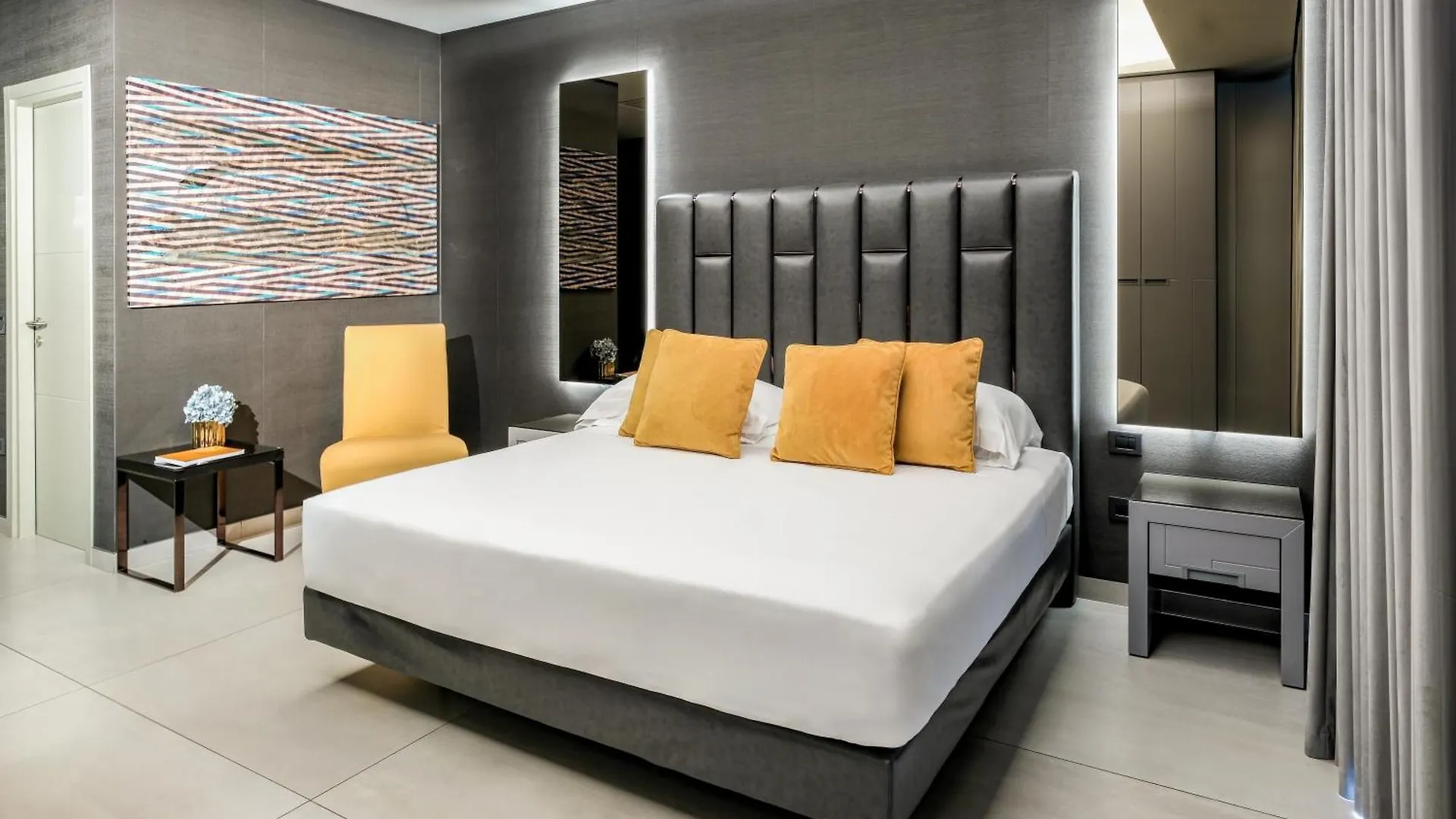 Hotel & Resort Tre Fontane Luxury ポルティチ 4*,