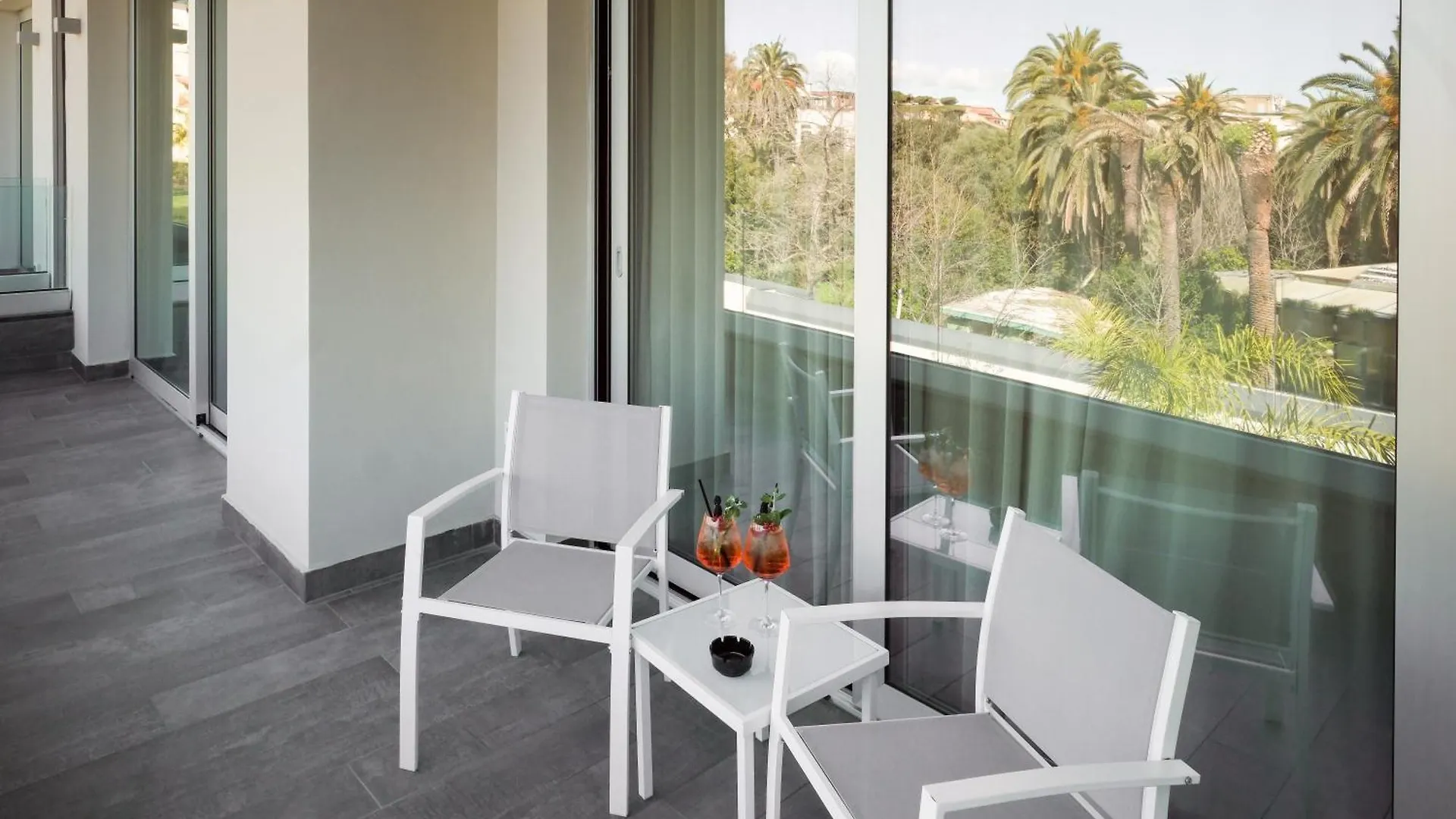Hotel & Resort Tre Fontane Luxury ポルティチ
