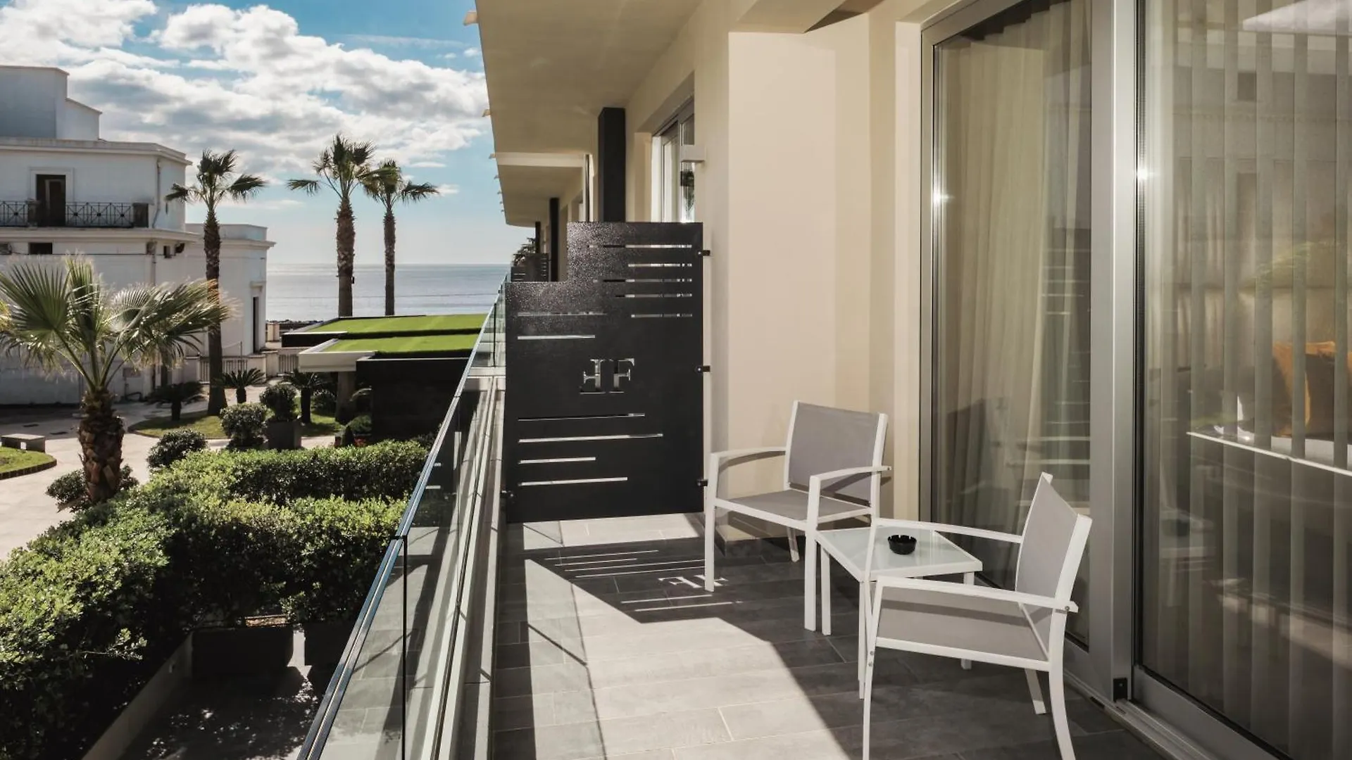 Hotel & Resort Tre Fontane Luxury ポルティチ イタリア