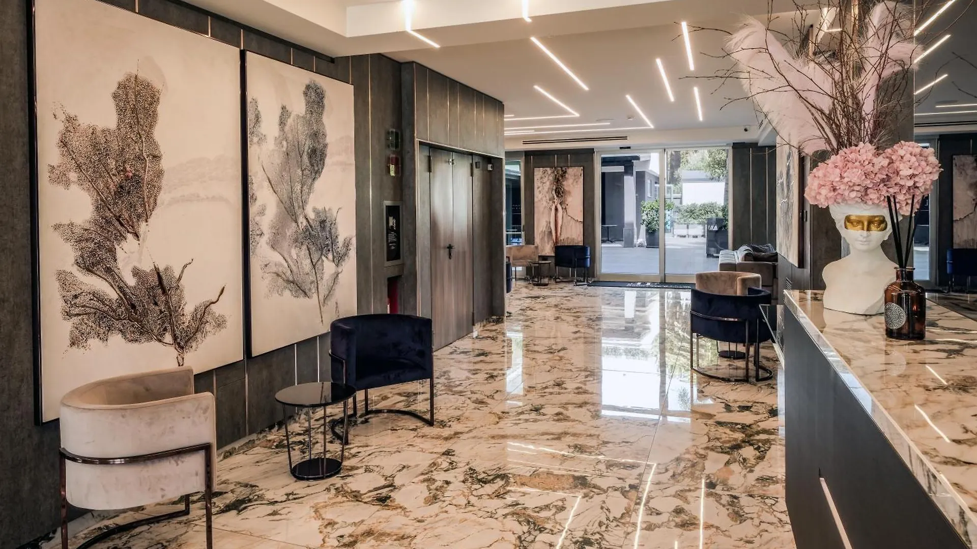 Hotel & Resort Tre Fontane Luxury ポルティチ