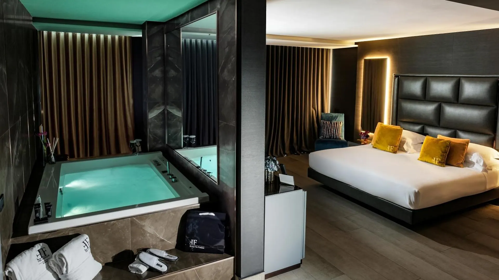 Hotel & Resort Tre Fontane Luxury ポルティチ 4*,  イタリア