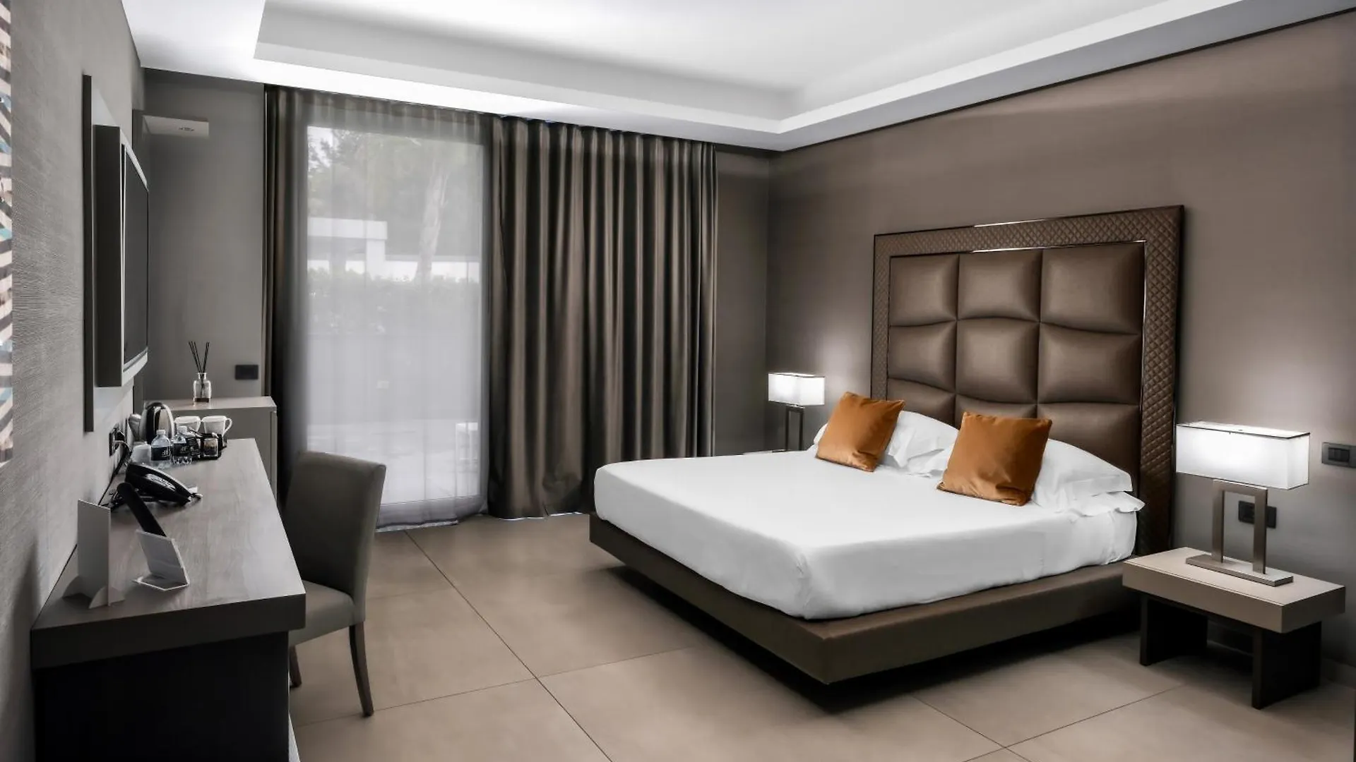 ****  Hotel & Resort Tre Fontane Luxury ポルティチ イタリア