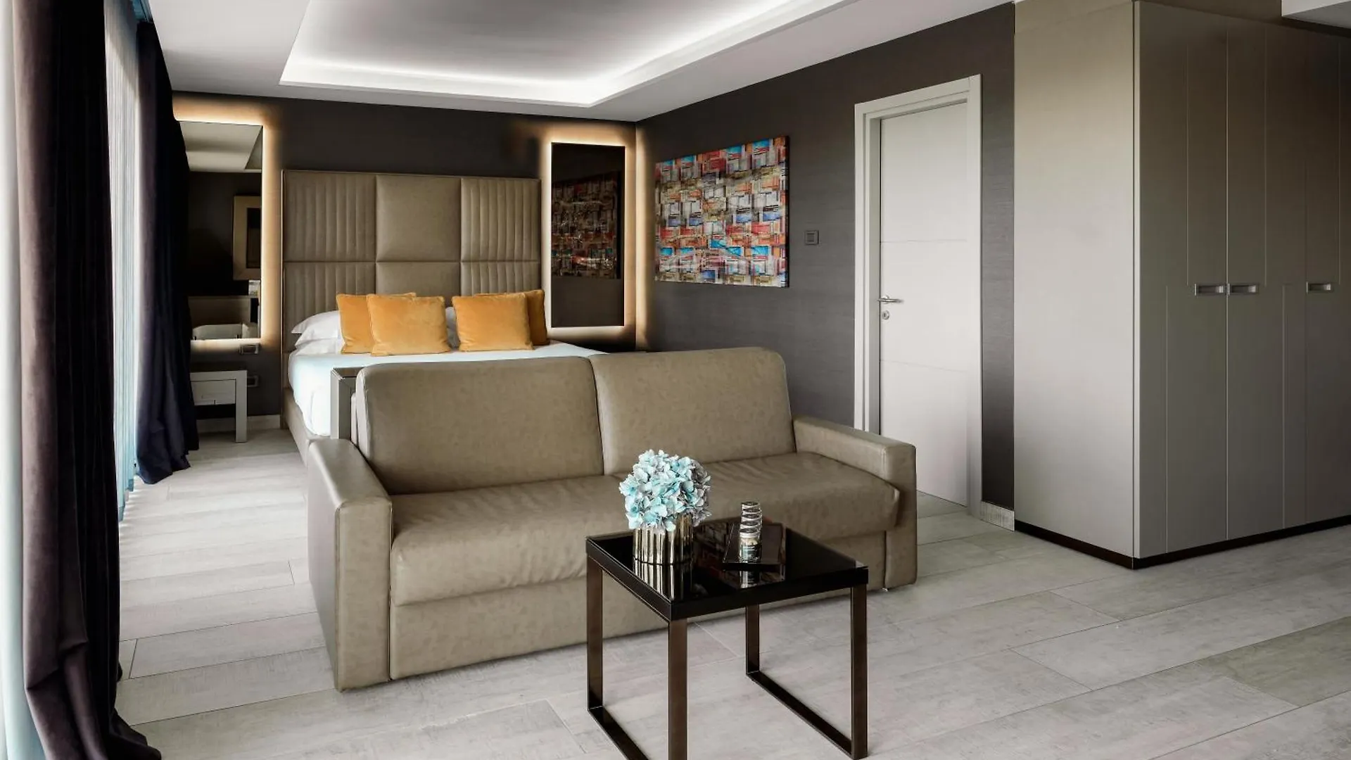 Hotel & Resort Tre Fontane Luxury ポルティチ イタリア